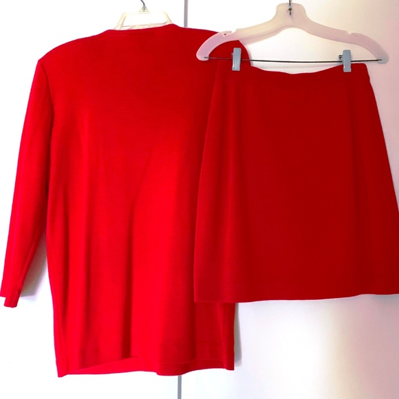VTG 80s Holiday Festive 2-Pc Red Skirt & Sweater Set Gold Embellished Hearts Med - Picture 4 of 8